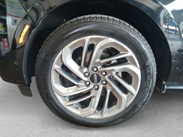 Used 2025 Lincoln Navigator Reserve AWD/4WD image 29