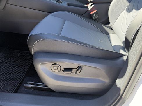 New 2026 Volkswagen Tiguan SE R-Line image 12