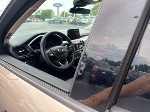Used 2020 Ford Escape SE FWD image 20