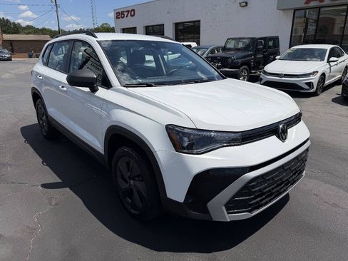 Used 2025 Volkswagen Taos S FWD image 3