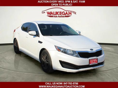 Used 2011 Kia Optima LX FWD image 3