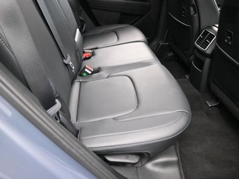 Used 2024 Kia Sportage EX image 40