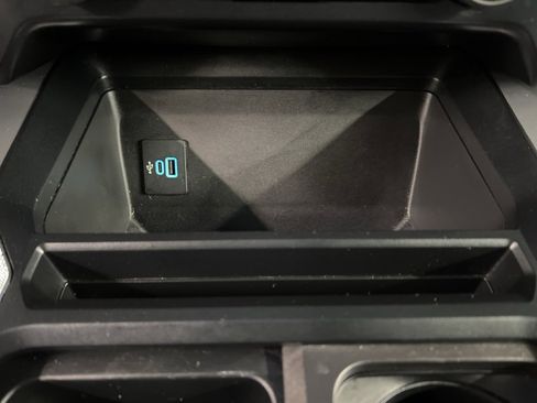 Used 2024 Ford F350 XLT image 12