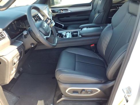 New 2026 Jeep Grand Wagoneer L Limited AWD/4WD image 6