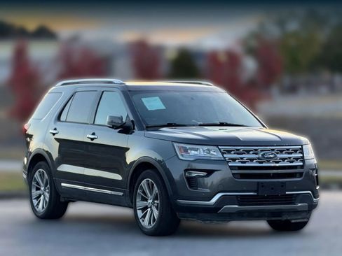 Used 2018 Ford Explorer Limited image 1