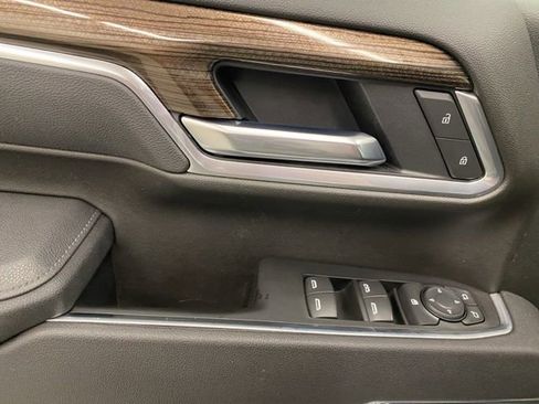 Used 2025 Chevrolet Silverado 2500 LT w/ Convenience Package image 20