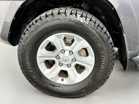 Used 2016 Toyota 4Runner SR5 Premium AWD/4WD image 33