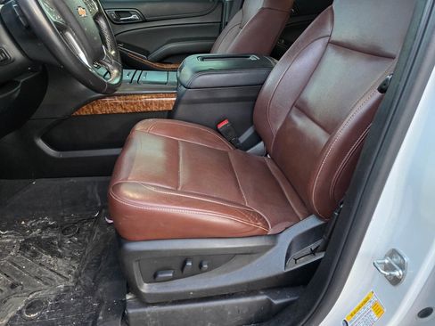 Used 2020 Chevrolet Suburban Premier w/ Premier Plus Edition image 10