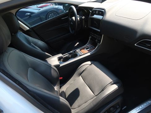 Used 2017 Jaguar XE First Edition image 24