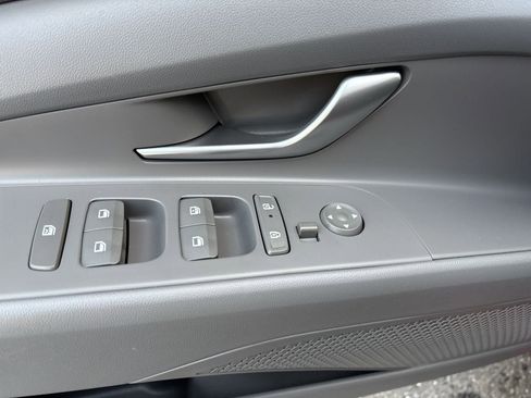 Certified 2024 Hyundai Elantra SEL image 12