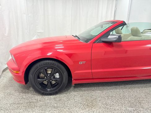Used 2007 Ford Mustang GT Premium image 4