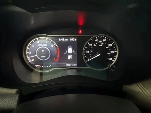Used 2020 Nissan Versa SV FWD image 12