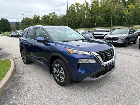 Used 2023 Nissan Rogue SV w/ SV Premium B Package AWD/4WD image 15