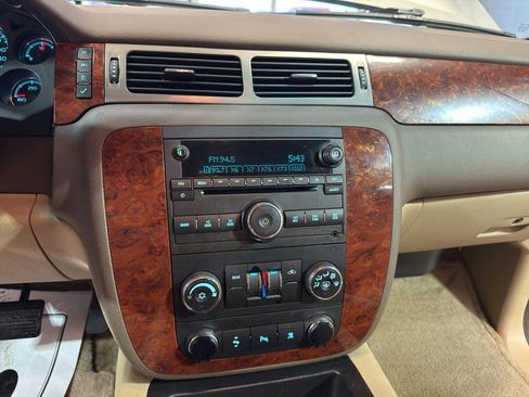 Used 2009 Chevrolet Tahoe LT w/ Convenience Package image 17