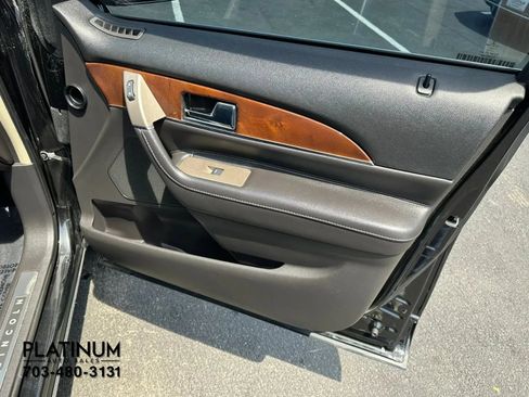 Used 2014 Lincoln MKX AWD w/ Equipment Group 102A image 19