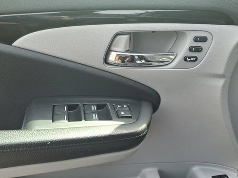 Used 2020 Honda Pilot Elite image 25