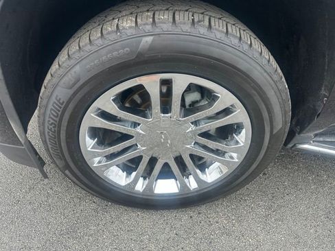 Used 2018 Cadillac Escalade 2WD image 12