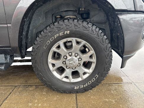 Used 2022 RAM 3500 Laramie image 32