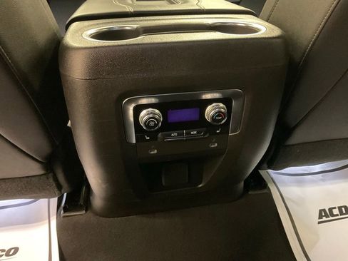 Used 2021 GMC Yukon AT4 image 32