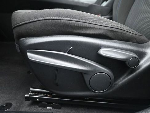 Used 2024 Jeep Compass Sport image 7