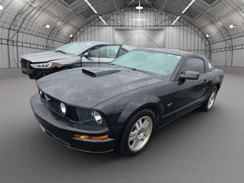 Used 2008 Ford Mustang GT Premium RWD image 3