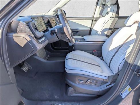 Used 2025 Rivian R1S Adventure image 16