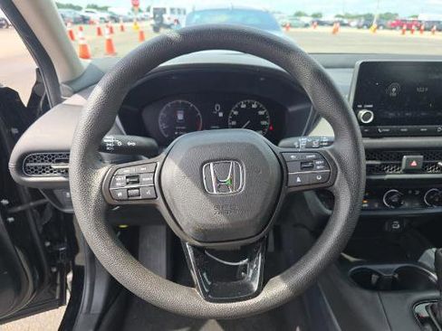 Used 2023 Honda HR-V LX image 5