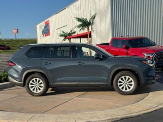 Certified 2025 Toyota Grand Highlander AWD video 2