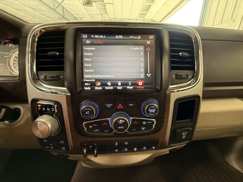 Used 2018 RAM 1500 Laramie AWD/4WD image 25