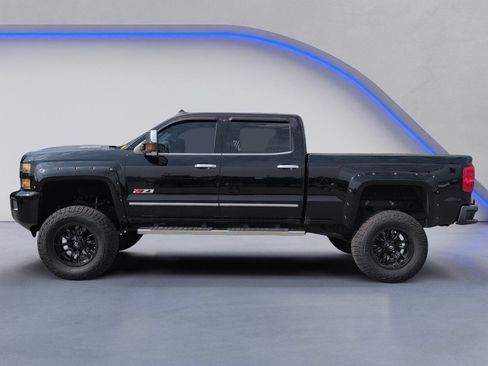 Used 2018 Chevrolet Silverado 2500 LTZ w/ Duramax Plus Package AWD/4WD image 5