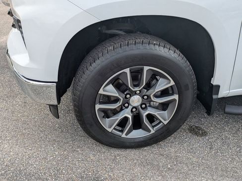 Used 2022 Chevrolet Silverado 1500 LT image 12