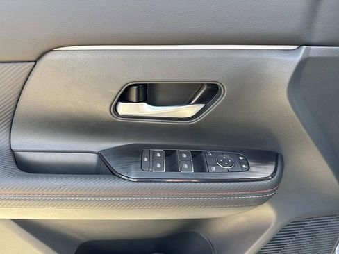 New 2026 Nissan Kicks SR image 12