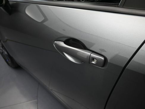 Used 2023 Nissan Versa SV image 31