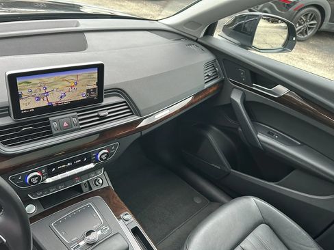 Used 2019 Audi Q5 2.0T Premium Plus w/ Premium Plus Package AWD/4WD image 14