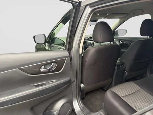 Used 2020 Nissan Rogue SV AWD/4WD image 14
