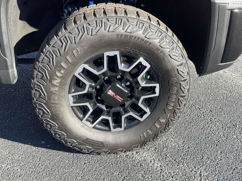 Certified 2024 GMC Sierra 2500 AT4X image 12