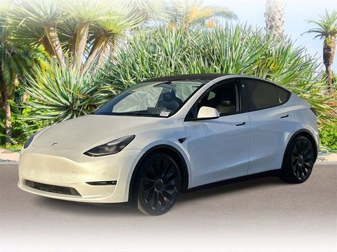 Used 2022 Tesla Model Y Performance image 1