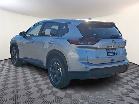 Certified 2025 Nissan Rogue SV image 5