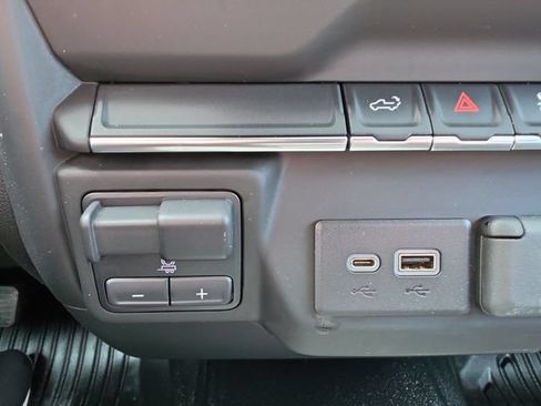 Used 2022 Chevrolet Silverado 2500 W/T w/ WT Convenience Package AWD/4WD image 29