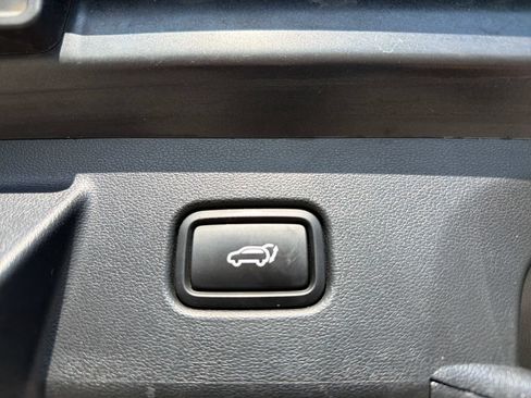 Used 2024 Hyundai Tucson Limited FWD image 11