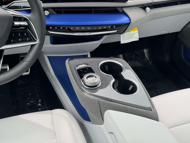Certified 2025 Cadillac Optiq Luxury 1 AWD/4WD image 3