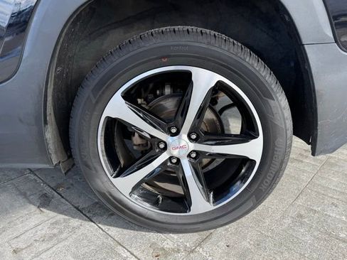 Used 2020 GMC Terrain SLT image 4