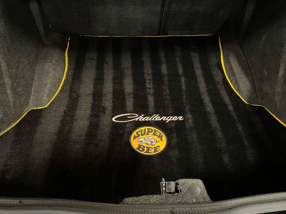 Used 2015 Dodge Challenger R/T Scat Pack RWD image 16