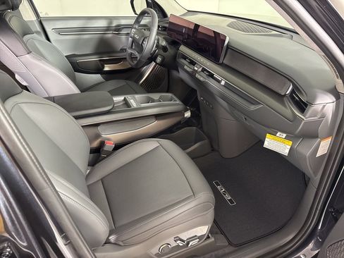 New 2026 Kia EV9 Light RWD image 18
