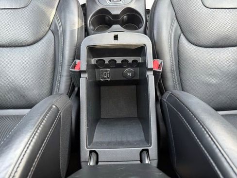 Used 2019 Jeep Cherokee Overland w/ Technology Group image 39