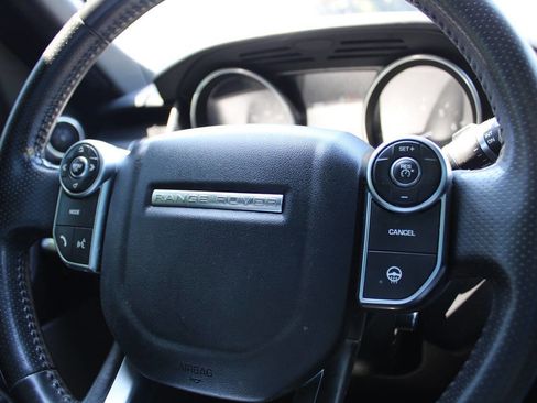 Used 2017 Land Rover Range Rover Sport SE AWD/4WD image 18