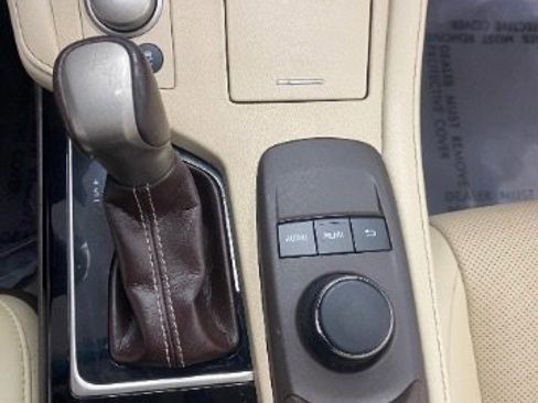 Used 2018 Lexus ES 350 w/ Premier Package image 20