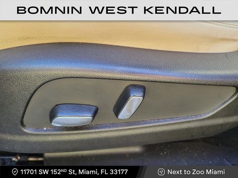 Used 2019 Cadillac XT5 FWD image 9