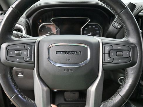 Used 2021 GMC Sierra 2500 Denali w/ Denali Black Diamond Edition AWD/4WD image 17