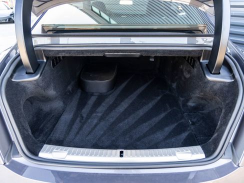 Used 2025 Rolls-Royce Spectre image 42